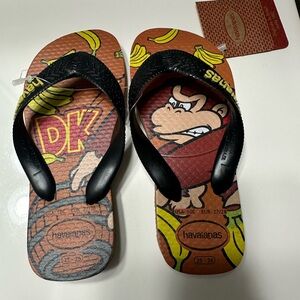 Havaianas Donkey Kong Flip Flops